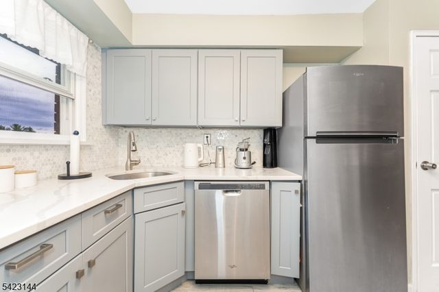 50 Deanna Dr Unit 130 130, Hillsborough Twp., NJ 08844