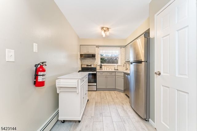 50 Deanna Dr Unit 130 130, Hillsborough Twp., NJ 08844