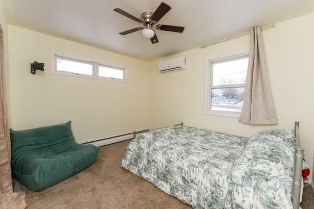 209 N Chippewa, Shepherd, MI 48883