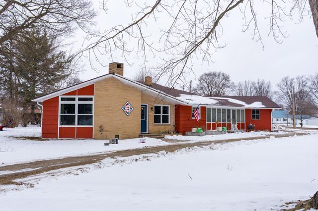 209 N Chippewa, Shepherd, MI 48883