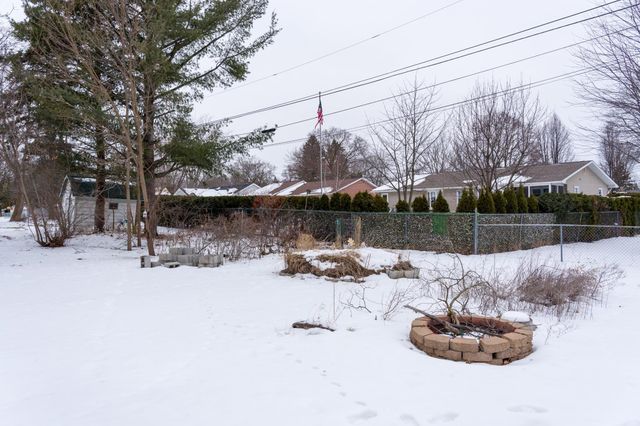 209 N Chippewa, Shepherd, MI 48883