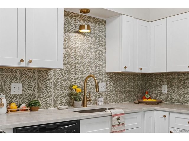 2512 Woodvalley Ct, Fort Collins, CO 80521
