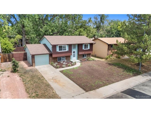 2512 Woodvalley Ct, Fort Collins, CO 80521
