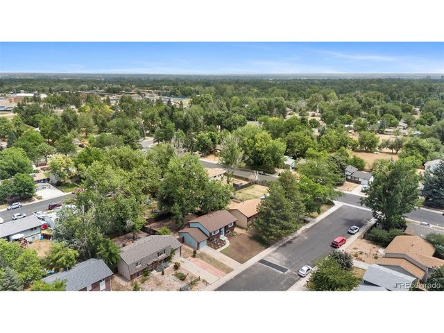 2512 Woodvalley Ct, Fort Collins, CO 80521