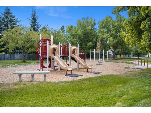2512 Woodvalley Ct, Fort Collins, CO 80521