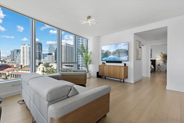 888 W E Street 1001, San Diego, CA 92101