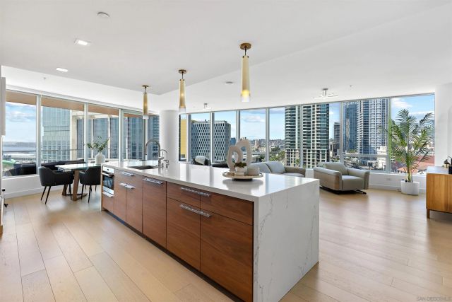 888 W E Street 1001, San Diego, CA 92101