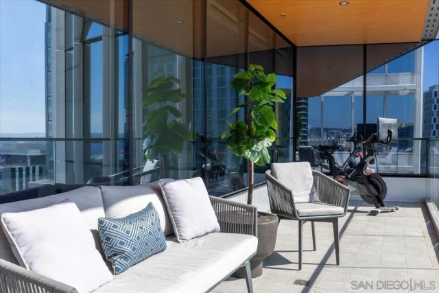 888 W E Street 1001, San Diego, CA 92101