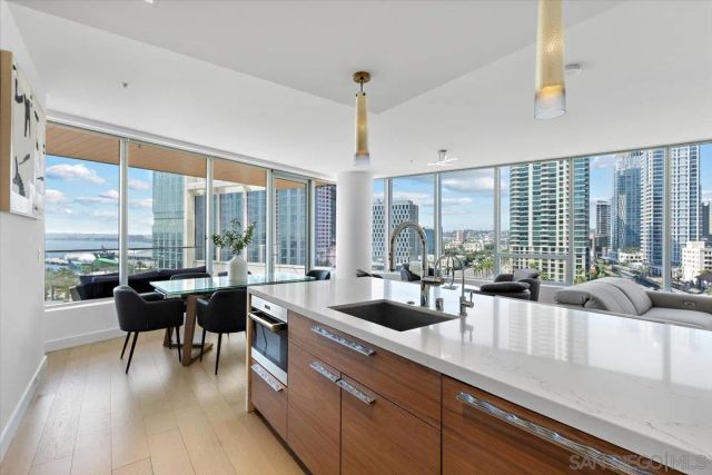 888 W E Street 1001, San Diego, CA 92101