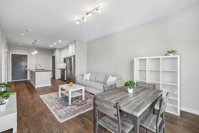 5609 Smu Boulevard 312, Dallas, TX 75206