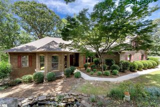 124 Lake Point Drive, Taylors, SC 29687