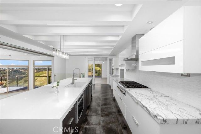 2637 N Mountain Avenue, Claremont, CA 91711