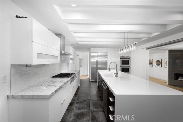 2637 N Mountain Avenue, Claremont, CA 91711