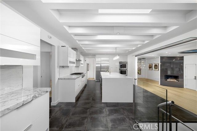 2637 N Mountain Avenue, Claremont, CA 91711