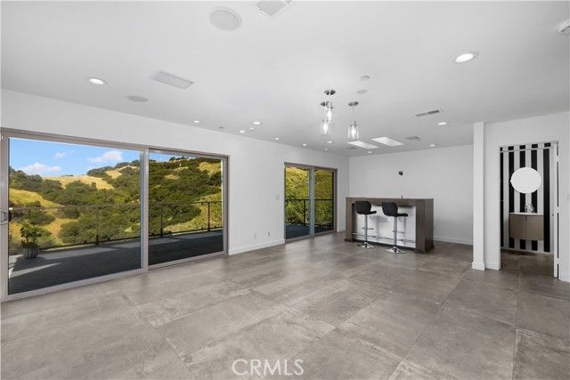 2637 N Mountain Avenue, Claremont, CA 91711