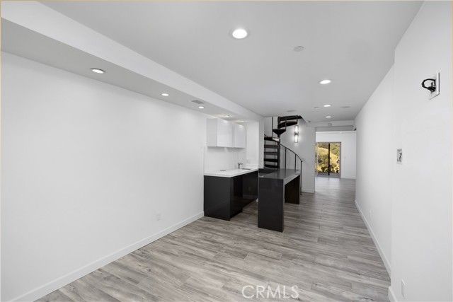 2637 N Mountain Avenue, Claremont, CA 91711