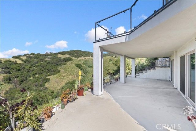 2637 N Mountain Avenue, Claremont, CA 91711