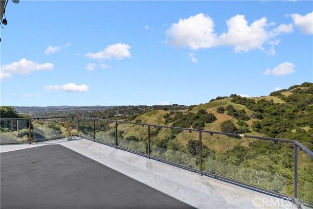 2637 N Mountain Avenue, Claremont, CA 91711