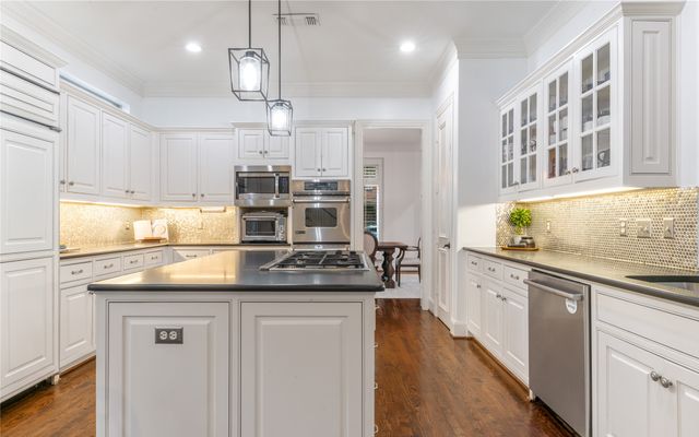 2716 Stanford Avenue, University Park, TX 75225