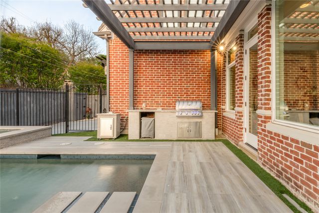 2716 Stanford Avenue, University Park, TX 75225