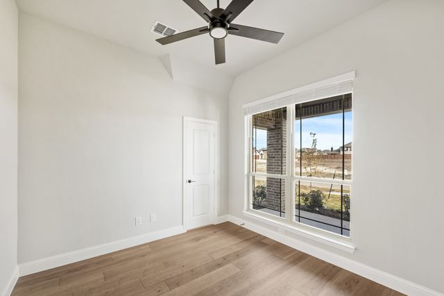 211 Memory Lane, Waxahachie, TX 75165