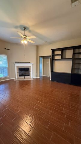 929 Mesa Vista Drive, Crowley, TX 76036