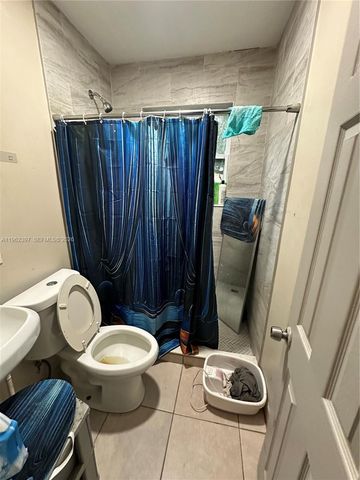 10229 SW 175th St, Miami, FL 33157