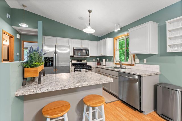 735 Marigold Drive, Cambridge, MN 55008