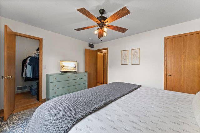 735 Marigold Drive, Cambridge, MN 55008