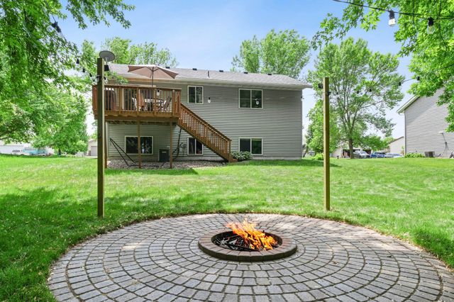 735 Marigold Drive, Cambridge, MN 55008