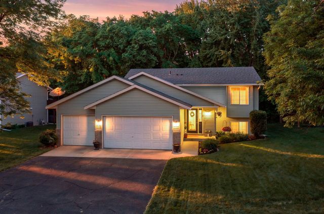 735 Marigold Drive, Cambridge, MN 55008