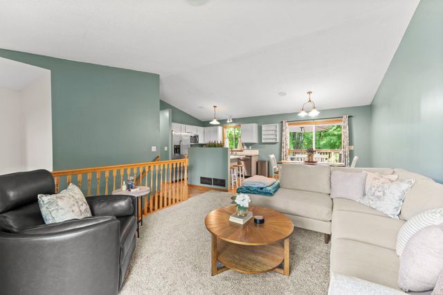 735 Marigold Drive, Cambridge, MN 55008
