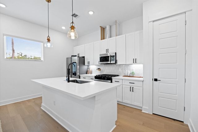 5814 Highland Sky Lane, Houston, TX 77091