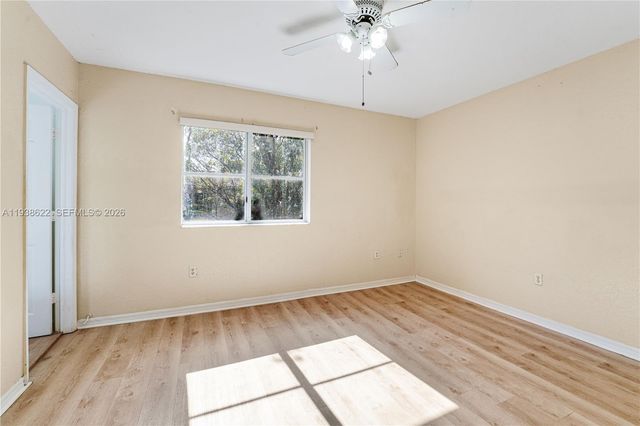 631 SW 10th St, Florida City, FL 33034