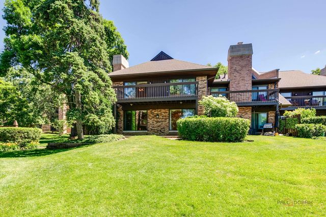 3875 S Mission Hills Road, Northbrook, IL 60062