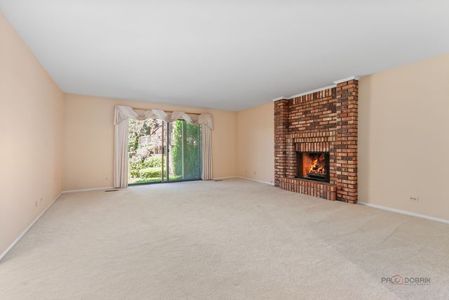 3875 S Mission Hills Road, Northbrook, IL 60062