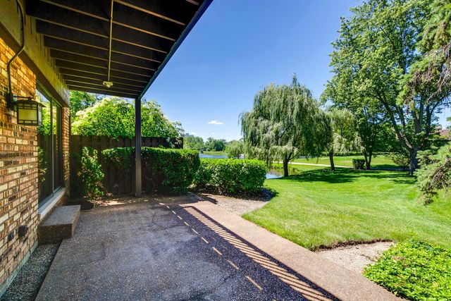 3875 S Mission Hills Road, Northbrook, IL 60062