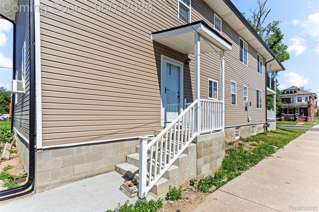 4686 Pacific Street N, Detroit, MI 48204