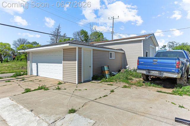 4686 Pacific Street N, Detroit, MI 48204