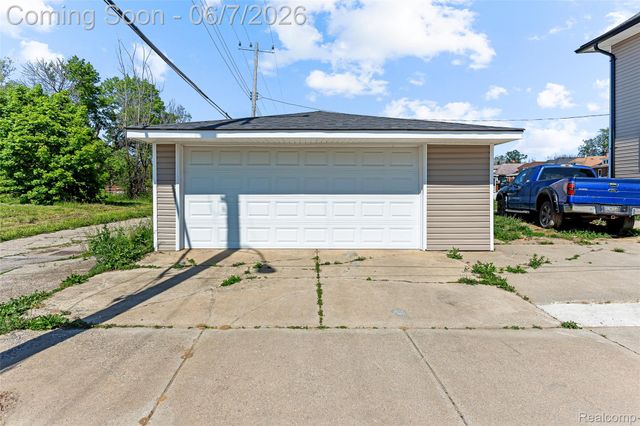 4686 Pacific Street N, Detroit, MI 48204