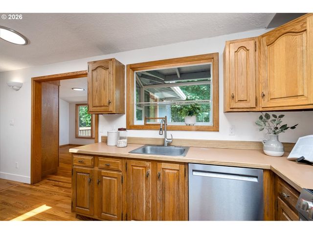 15931 Se HEIDI Ln, Damascus, OR 97089