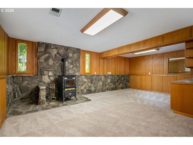 15931 Se HEIDI Ln, Damascus, OR 97089