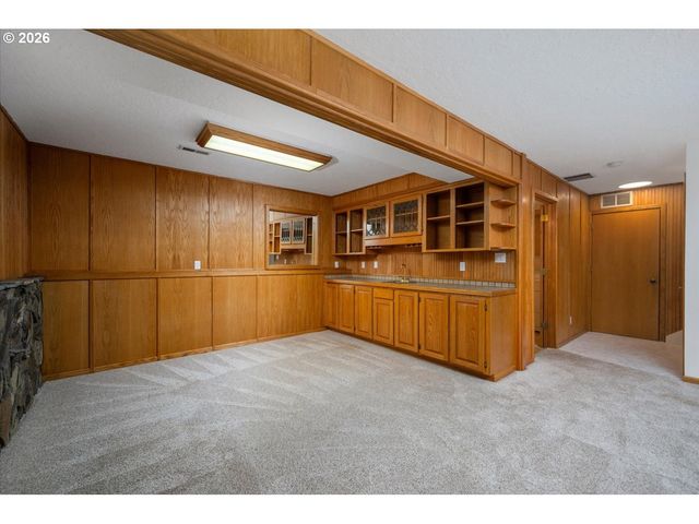 15931 Se HEIDI Ln, Damascus, OR 97089