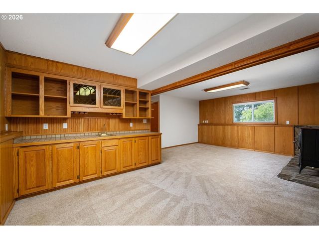 15931 Se HEIDI Ln, Damascus, OR 97089