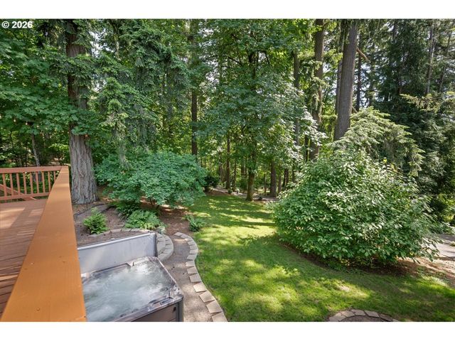 15931 Se HEIDI Ln, Damascus, OR 97089