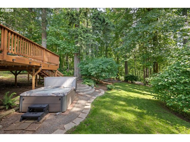 15931 Se HEIDI Ln, Damascus, OR 97089