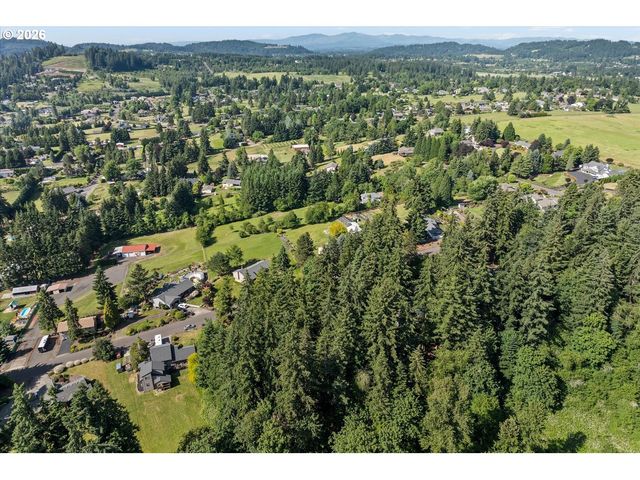 15931 Se HEIDI Ln, Damascus, OR 97089