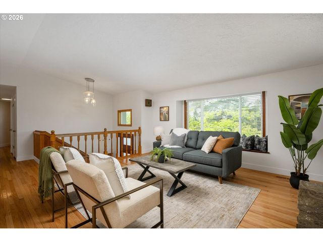 15931 Se HEIDI Ln, Damascus, OR 97089