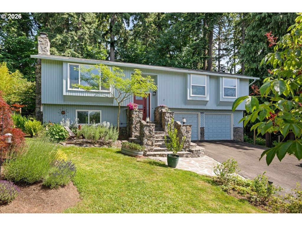 15931 Se HEIDI Ln, Damascus, OR 97089