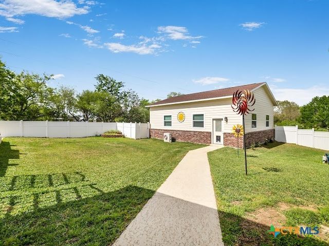 602 Basswood Street, Victoria, TX 77904